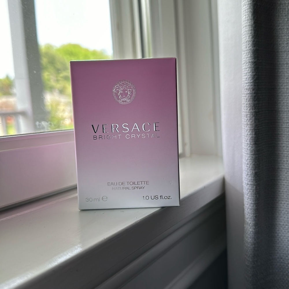 Versace Bright Crystal Brand New Opened Box 1 oz
